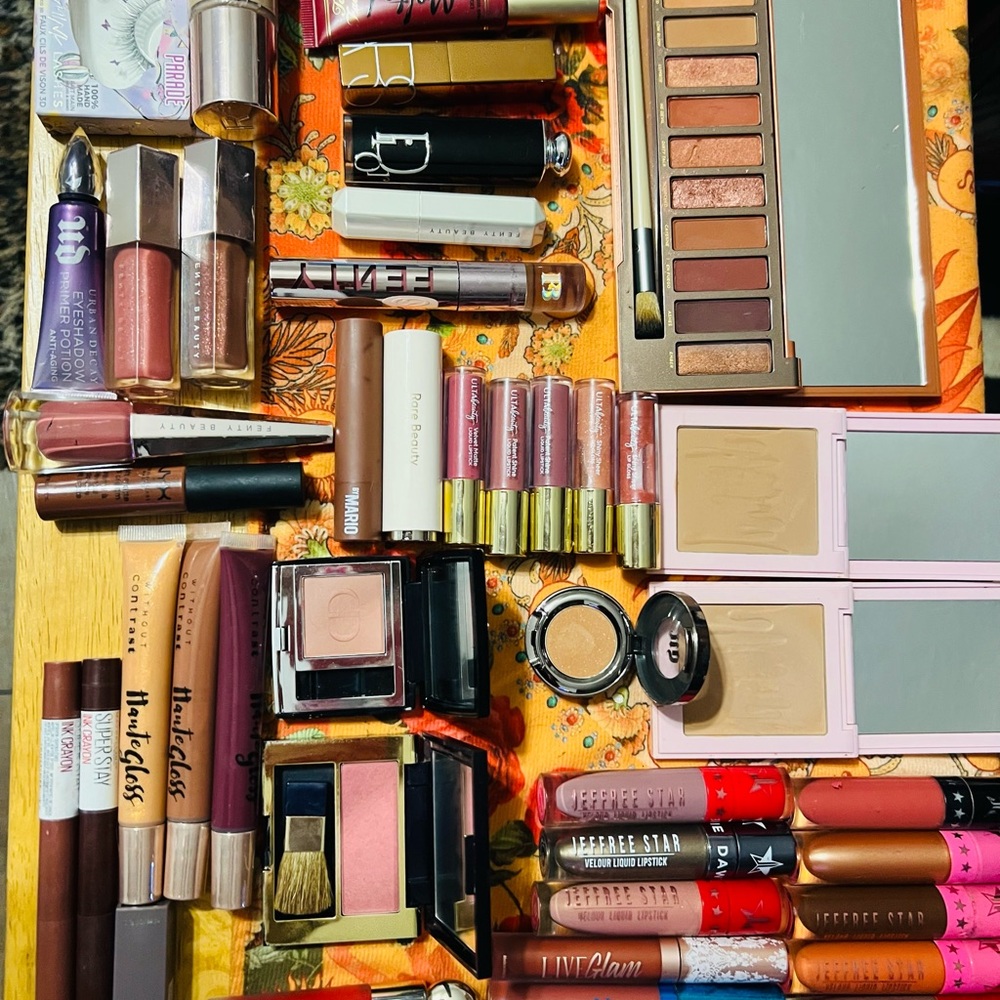 Make up bundle - Picture 2 of 9